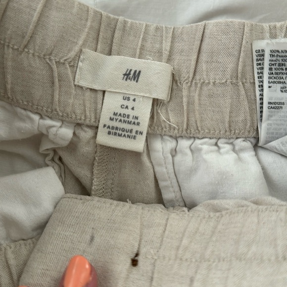 H&M linen mid length shorts - Picture 2 of 3